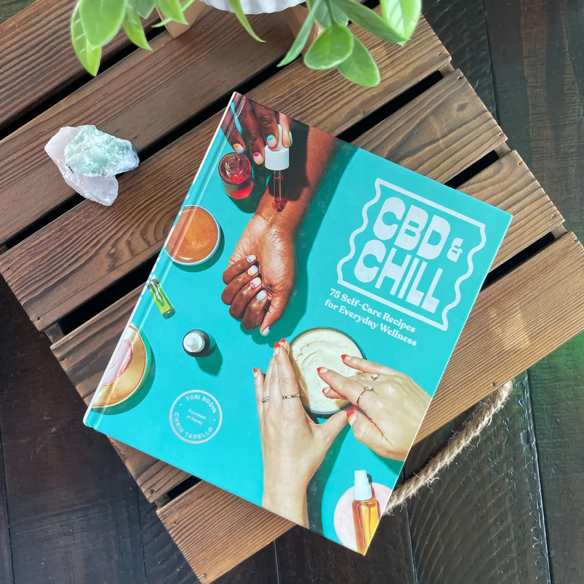 The book, CBD & Chill: 75 Self-Care Recipes for Everyday Wellness contains over 75 food and body recipes to help you incorporate CBD into your daily life for overall wellness and targeted issues, brought to you by the founders of Dazey CBD.