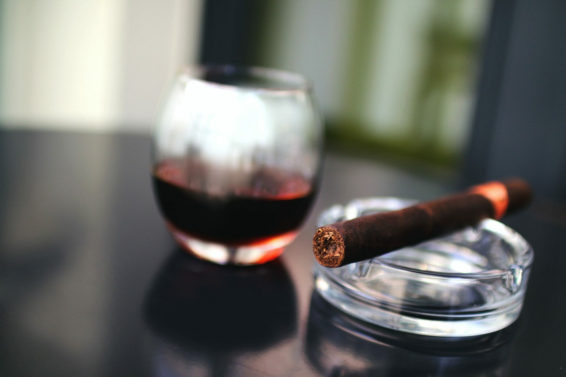 Cigars & Bourbon | How to Pair a Cigar with Whiskey